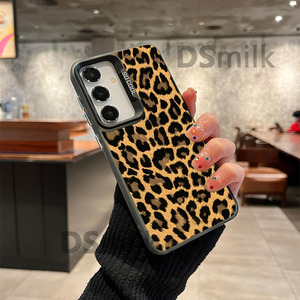 <span class=keywords><strong>Coque</strong></span> de téléphone portable antichoc en TPU+PC avec motif léopard argenté et peinture UV, la plus vendue, pour téléphones S26 et série A - Product Image 2