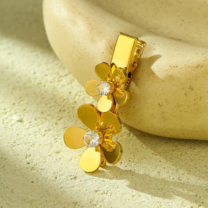 Pinza de pelo de acero inoxidable de alta gama para mujer, con diseño de pétalos de flores y circonia, estilo moderno y desordenado, de una sola pieza. - Product Image 5