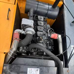 Excavatrice sur chenilles Hyundai HX220S, poids opérationnel de 20 tonnes, moteur Cummins, roulements, boîte de vitesses, PLC, bon état - Product Image 6