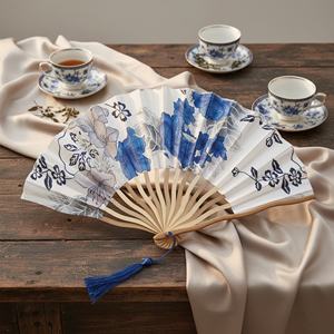 Abanicos de Baile Plegables de Bambú Pintados a Mano, Ecológicos, Duraderos, Tradicionales, Publicitarios, Portátiles, de Alta Calidad, Personalizados al por Mayor - Product Image 4