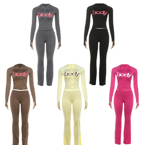 Completo <span class=keywords><strong>Due</strong></span> <span class=keywords><strong>Pezzi</strong></span> da <span class=keywords><strong>Donna</strong></span>: Felpa Corta con Zip e Pantaloni a Zampa Coordinati, Stampa Grafica, Stile Bodycon Streetwear, Private Label - Product Image 1