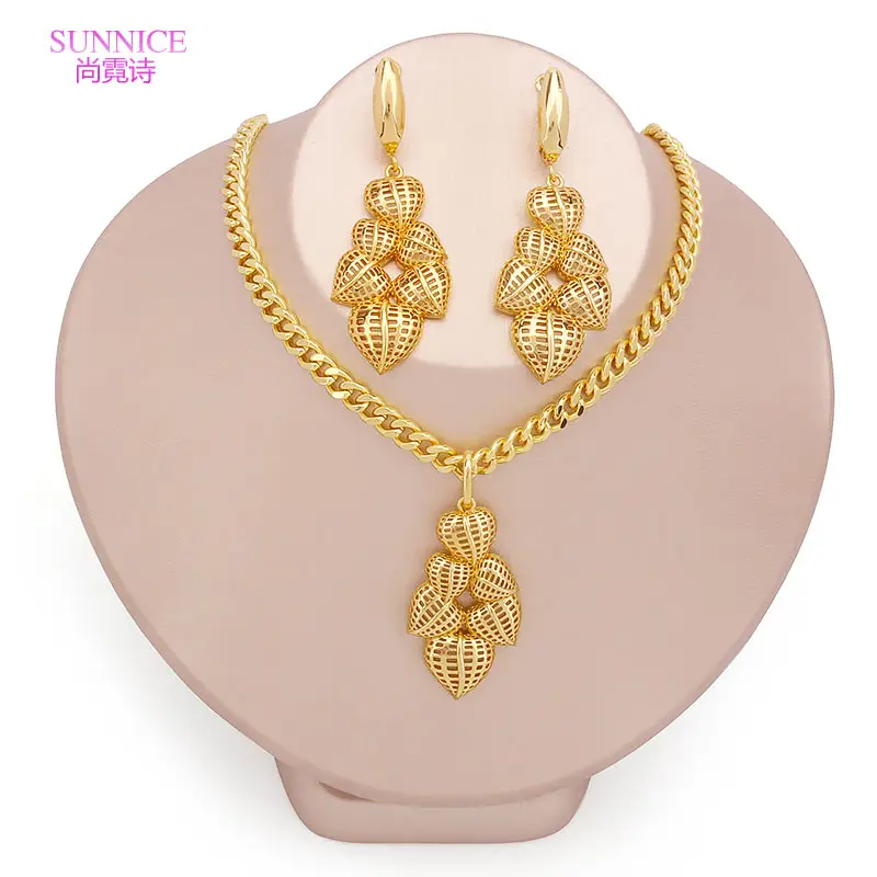 Sunnice Tendance Accessoires De Luxe Bijoux Marques Femmes Korean18k Nouvelle Arrivée Grandes Boucles D'oreilles Fines De Fête En Plaqué Or Véritable