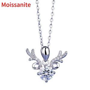 Collier en argent 925 avec moissanite, pendentif renne, ornement de Noël, cadeau, bijoux au design élégant - Product Image 1