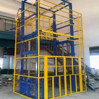 Maßgefertigter 3m 4m 6m 8m Warenlift Elektrischer Aufzug Hebebühne für Personen Fracht Kleiner Materialaufzug für Fabriken