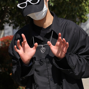 Uwin Iced out chữ thảo kịch bản lớn thư Mặt dây chuyền vốn Bảng chữ cái quyến rũ vàng trắng mạ ban đầu Mặt dây chuyền Hip Hop đồ trang sức - Product Image 4