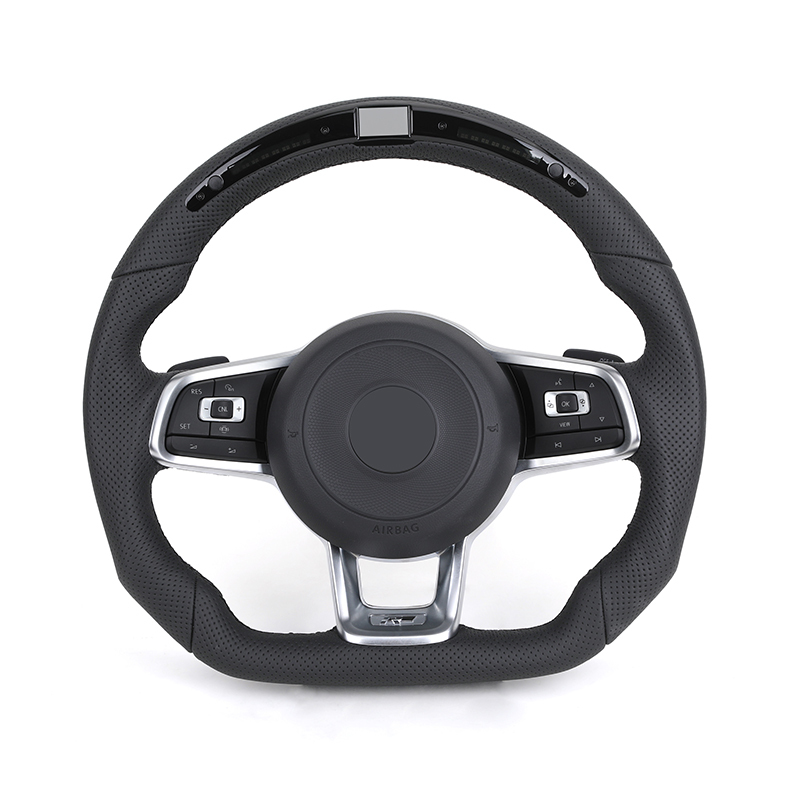 Plein cuir perforé + LED