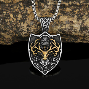 Yunnique – collier avec pendentif bouclier en acier inoxydable, design en forme de bois de cerf doré, bijoux à la mode pour hommes, cadeau - Product Image 1