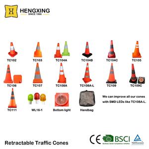 Base en caoutchouc LED Top clignotant lumière de route réfléchissante cône de circulation de sécurité pliable 18 pouces - Product Image 5