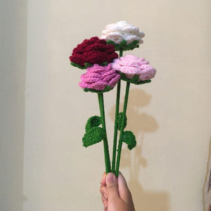 Flores de Rosa Tejidas a Crochet Hechas a Mano, Rosadas, Rojas y Blancas, Decoración de Flores Artificiales, Estilo Clásico para el Día de San Valentín, Flor de Rosa de Tela - Product Image 1