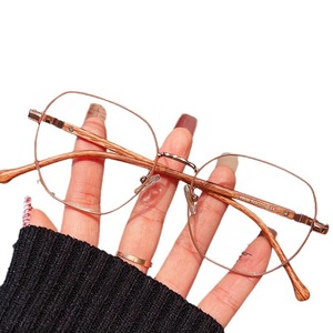 Mode lentille claire près de la vue <span class=keywords><strong>lunettes</strong></span> Ultra léger fil d'or <span class=keywords><strong>petit</strong></span> cadre myopie <span class=keywords><strong>lunettes</strong></span> pour femmes Anti lumière bleue <span class=keywords><strong>lunettes</strong></span> - Product Image 6