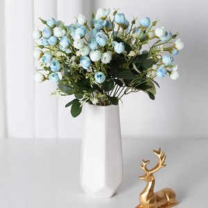 Vente en gros 15 têtes faites à la main en soie artificielle Rose Bouquet Nouvel An Noël mariage maison Table décoration <span class=keywords><strong>faux</strong></span> bourgeons de fleurs pour - Product Image 4