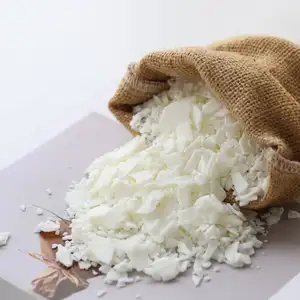 Vente en gros flocons de cire de soja pure pour la fabrication de bougies flocons naturels cire de soja en vrac