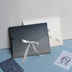 Foulard en soie coloré de luxe personnalisé <span class=keywords><strong>boîte</strong></span> postale en papier enveloppe rectangulaire forme UV solide gaufrage nouvelle conception ruban fermer - Product Image 4