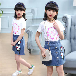Korea <b>Girl</b> Set of Brand Name <b>Jeans</b> Zhejiang Kick Pants and Kids Flower T-Shirts WIth Custom Logo Style Made in Thailand - Product Image 2