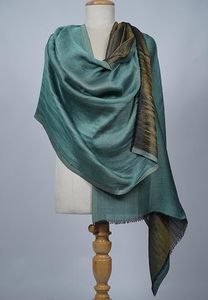 Étole Réversible Zari de Haute Qualité pour Femme, Châle Doux Bicolore de Créateur, Accessoire de Mode Élégant pour Boutique - Product Image 3