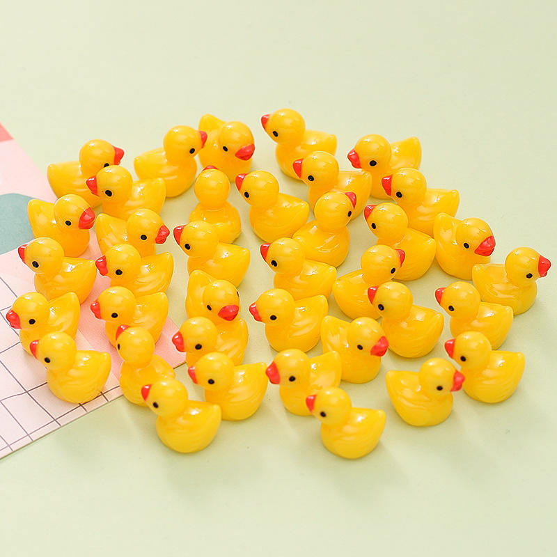 ผสมสีพื้นเป็ดเหลืองตัวเล็ก