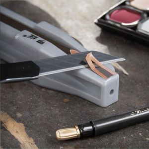 Wooden Duckbill Eyebrow Pencil Sharpener Plastic Flat Tip Makeup Tool for Brow Pencil <b>Refill</b> - Product Image 1