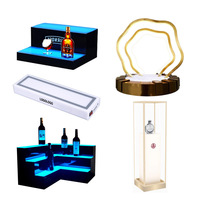 Porte-vin en acrylique sur mesure pour escalier, idéal pour l'exportation |   Étagère d'affichage personnalisable à rétroéclairage LED pour bouteilles, idéale pour les usines