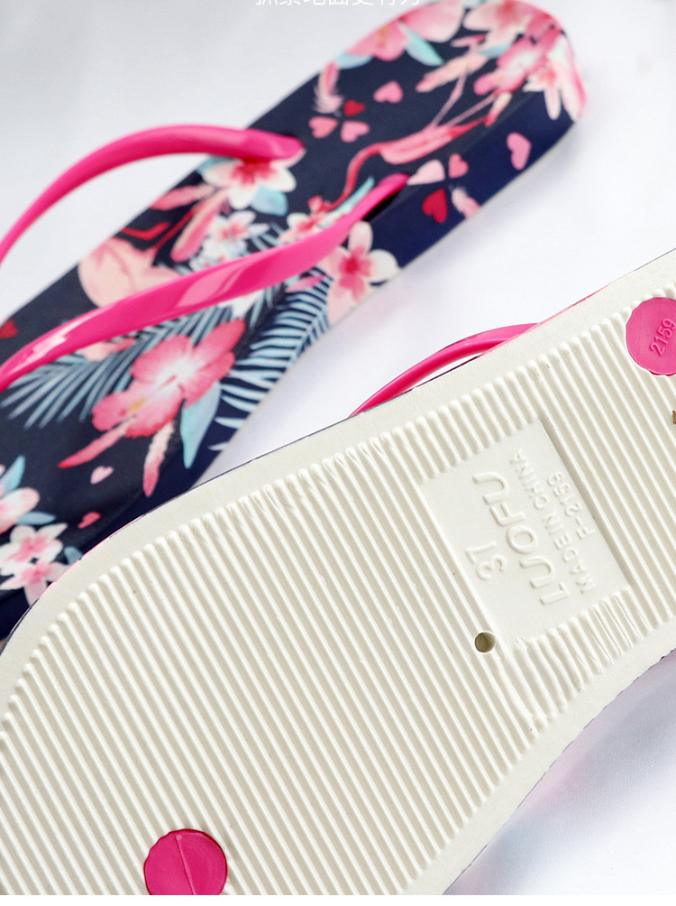 Latest Ladies Filpflops Summer Outside Wearing Flip Flops Flat Beach Slippers For Girls