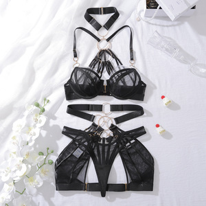 Conjunto de lencería sexy de malla negra con detalles de anillos metálicos, conjunto de 4 piezas transparente con sujetador, liguero y correas para las piernas para <span class=keywords><strong>mujer</strong></span> - Product Image 6