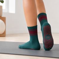 Chaussettes de yoga et de Pilates antidérapantes pour femmes, mi-mollet, pour sports d'intérieur, fitness, avec grip, respirantes, personnalisables avec logo