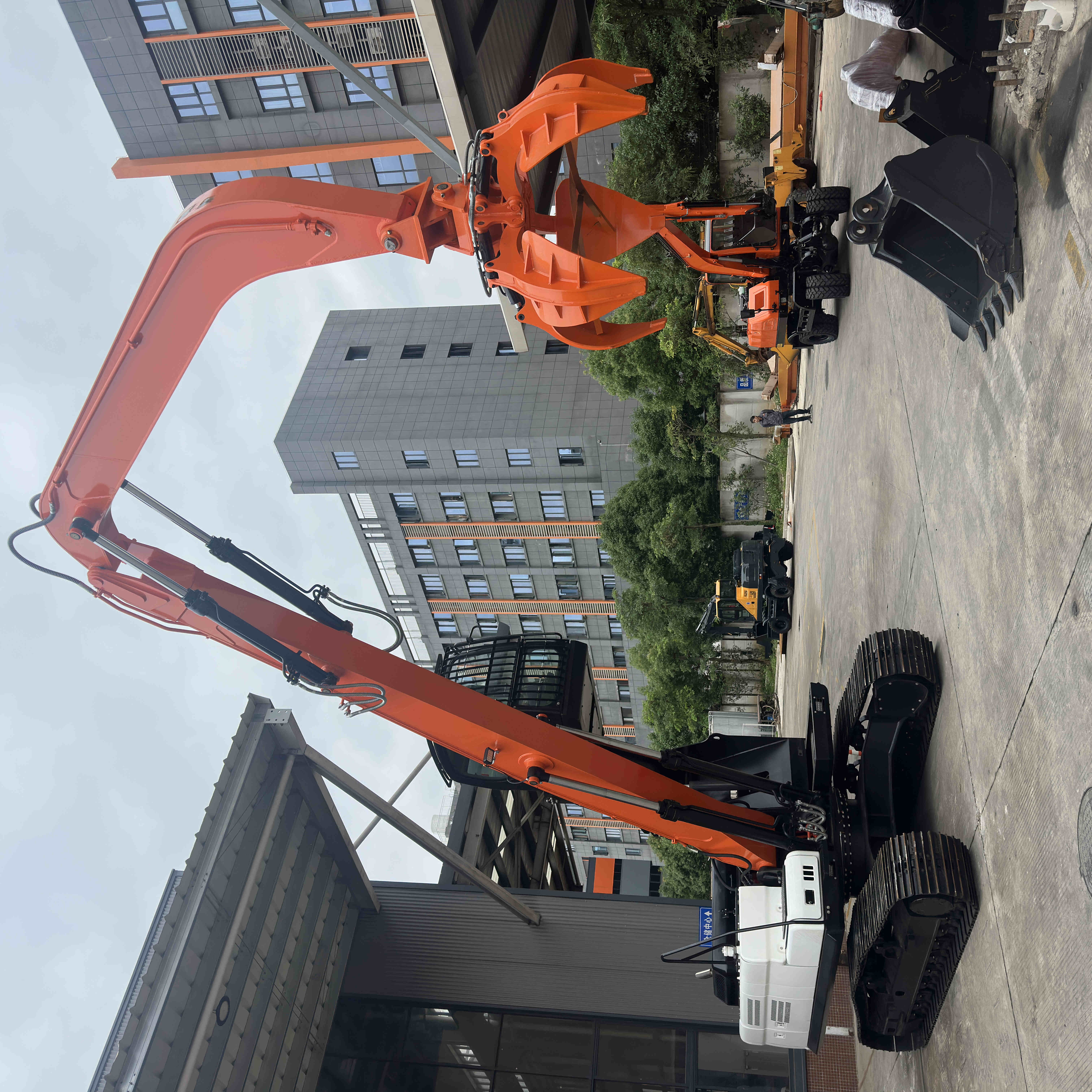 JG230L Crawler Grab Excavator Industrial Waste Treatment