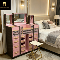 Table de toilette italienne de luxe rose à plusieurs tiroirs, personnalisable pour appartement, avec miroir et tabouret
