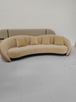 Canapé en velours courbé minimaliste italien, ensemble modulable en forme d'arc, pour salon de villa, salon de beauté, canapé de luxe ondulé en bois