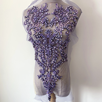 Appliques en dentelle brodée de fleurs, strass et perles pour la bordure d'épaule de robe de mariée
