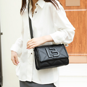 Luxury-Inspired Women's <b>Handbags</b> New Arrival Soft Leather Crossbody Bag Minimalist Women's Luxury <b>Chain</b>-Strap Shoulder Bag - Product Image 5