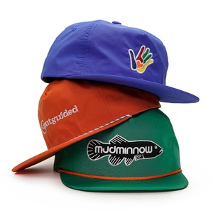 Casquettes Snapback en nylon non structurées à 5 panneaux personnalisées avec logo brodé en corde - Product Image 1