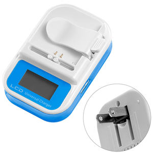 मोबाइल फोन और कैमरा एसी पोर्ट के लिए ओएम मल्टीफंक्शनल फास्ट यूनिवर्सल बैटरी चार्जर 6 ग्राम एलसीडी डिस्प्ले - Product Image 2