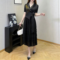 Robe noire style Miyake, taille unique, élégante, professionnelle, extensible, à nouer à la taille, idéale pour le bureau