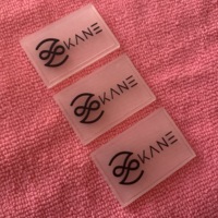 Étiquette en caoutchouc transparente de 2 mm d'épaisseur avec rainure de couture, étiquette en caoutchouc silicone imperméable avec fentes de couture