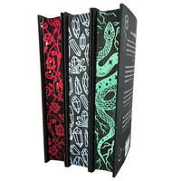 Livre de roman haut de gamme en papier épais avec jaquette en feuille d'aluminium et bords pulvérisés, impression de livres personnalisée, impression de livres à couverture rigide