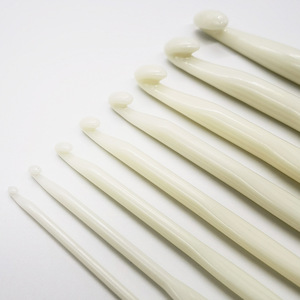 White Plastic <b>Crochet</b> <b>Hook</b> 3.0-12MM Thickened Crystal Single Headed Yarn Knitting Tool Craft Supplies - Product Image 2