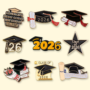 Pin de Esmalte Personalizado, Insignia Metálica para Solapa, Regalo de Graduación 2026, Recuerdo para Estudiantes Universitarios, Estilo de Dibujos Animados, Venta al por Mayor - Product Image 1