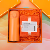 Set Hadiah Premium Branding Kustom MOQ Rendah Kipas Mini Bergaya Payung UPF50+ Handuk Kit untuk Hadiah Ulang Tahun Perusahaan