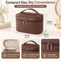 Trousse de toilette de voyage avec poignée de transport confortable, double fermeture éclair et compartiment en filet intégré pour les fournitures cosmétiques de vacances