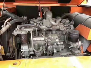 Excavatrice hydraulique d'occasion Hitachi ZX60 6 tonnes, modèle 2023, moteur et boîte de vitesses d'origine japonaise - Product Image 3