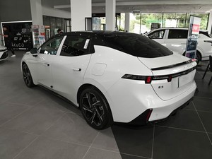 Sedán Híbrido Enchufable en Oferta, Lynk Co 07 EM <span class=keywords><strong>P</strong></span>, 103 km de Autonomía, Edición Ultra, PHEV Inteligente para Viajes Urbanos y Largos - Product Image 3