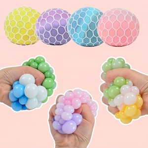Juguetes Antiestrés de Goma con Forma de Uva, Lindos, de 6 cm, con Cuentas Coloridas, Bola de Plástico para Niños - Product Image 2