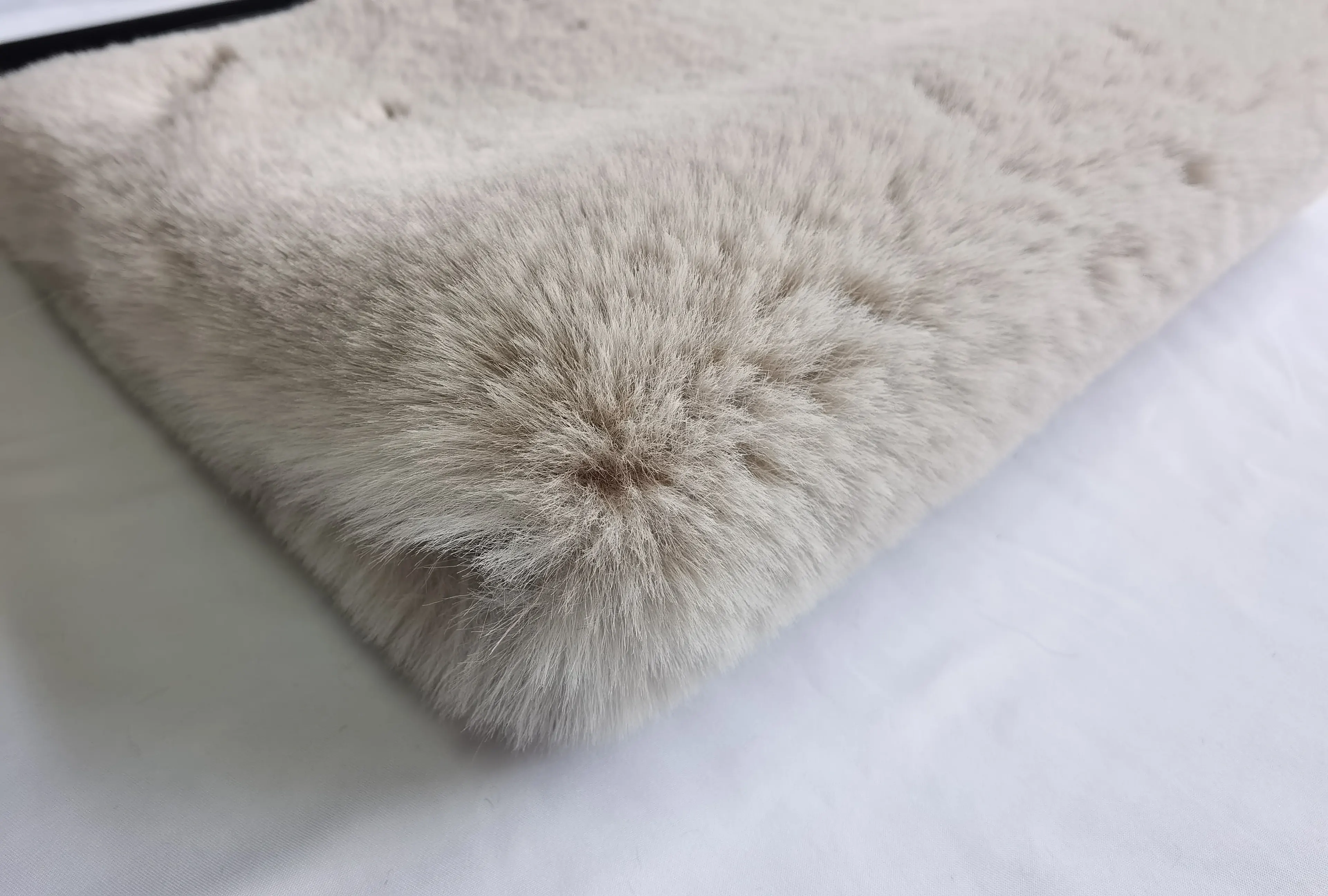 Wholesale super soft hand feeling heavy weight 1000g imitate rabbirt fur/artificial animal fur