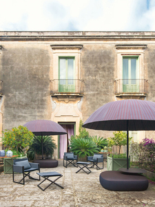 Sombrilla de Jardín Redonda Grande de 24 Varillas con Base Integrada <span class=keywords><strong>para</strong></span> Patio Exterior y Zonas de Descanso - Product Image 5