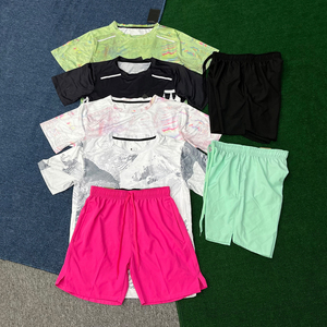 Camisetas y Pantalones Cortos Deportivos de Fútbol OEM, Transpirables, para Entrenamiento, Correr, Secado Rápido, Conjunto de Pantalones Cortos para Atletismo Masculino - Product Image 1