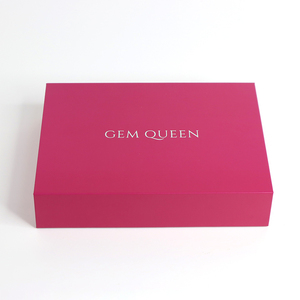 Caja de Regalo Moderna Rosa Personalizada con Estampado Plateado, Grosor de 2 mm, Laminación Mate, Cierre Magnético, Esponja para Recubrimiento UV - Product Image 6