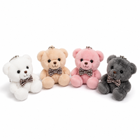Porte-clés ours en peluche mignon avec nœud à carreaux, animal en peluche doux et moelleux, breloque de sac, pendentif pour sac à dos de filles, décoration de clé de voiture, cadeau