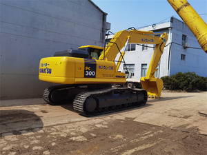 รถขุดตีนตะขาบ Komatsu PC300-7 มือสอง พร้อมเอกสารครบถ้วน เครื่องจักรก่อสร้างสำหรับงานหนัก - Product Image 2