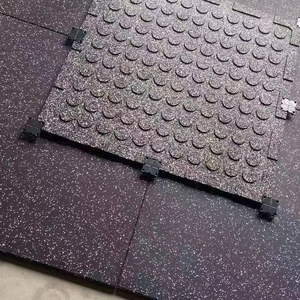 Suelo de Caucho Ignífugo para Edificios Comerciales y Espacios Públicos, Certificado Libre de Humo, Bajo Mantenimiento - Product Image 1