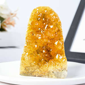 Suministro al por Mayor de Geodas Amarillas de Alta Calidad, Cristales en Bruto para Decoración del Hogar y Regalos Navideños - Product Image 3